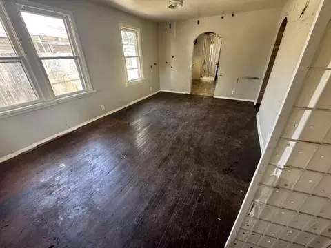 Living - 912 N Brown Ave, Springfield, MO 65802 photo 1 of 2