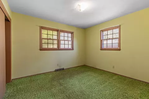 Bedroom - 2211 E Mirabeau St, Springfield, MO 65804 photo 3 of 3