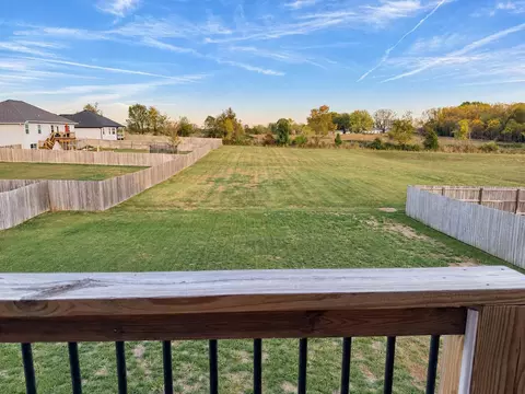 Exterior - 1938 S Lullwood Ave, Springfield, MO 65802 photo 11 of 18