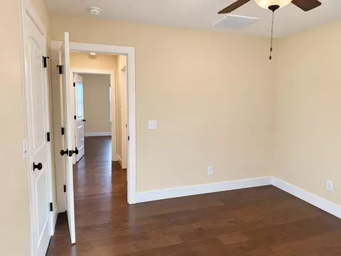 Bedroom - 1938 S Lullwood Ave, Springfield, MO 65802 photo 7 of 10