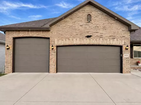 Exterior - 1938 S Lullwood Ave, Springfield, MO 65802 photo 17 of 18