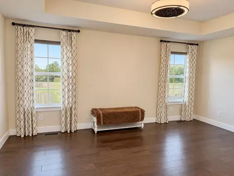 Bedroom - 1938 S Lullwood Ave, Springfield, MO 65802 photo 3 of 10