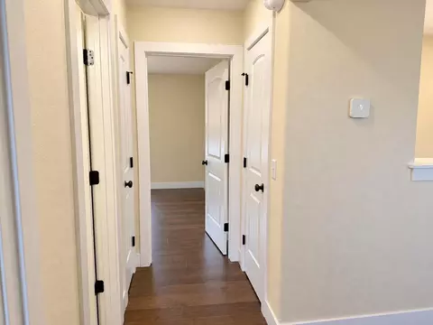 Entry Way - 1938 S Lullwood Ave, Springfield, MO 65802 photo 5 of 6