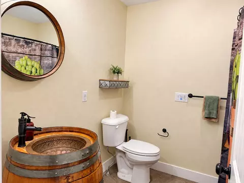 Bath - 1938 S Lullwood Ave, Springfield, MO 65802 photo 9 of 15