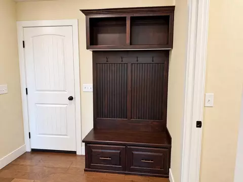 Entry Way - 1938 S Lullwood Ave, Springfield, MO 65802 photo 3 of 6