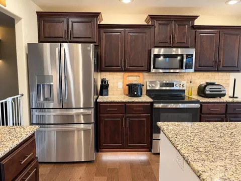 Kitchen - 1938 S Lullwood Ave, Springfield, MO 65802 photo 8 of 8