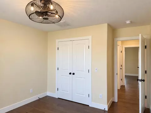 Bedroom - 1938 S Lullwood Ave, Springfield, MO 65802 photo 5 of 10