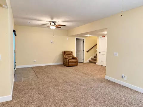 Living - 1938 S Lullwood Ave, Springfield, MO 65802 photo 4 of 4