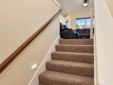 Entry Way - 1938 S Lullwood Ave, Springfield, MO 65802 photo 6 of 6