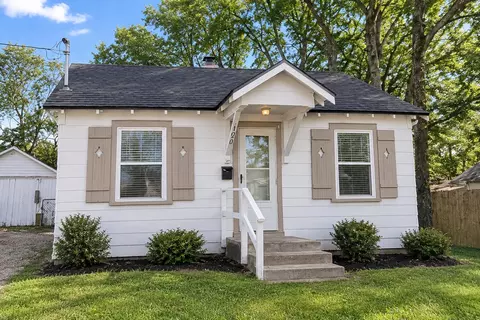 Exterior - 527 S Broadway Ave, Springfield, MO 65806 photo 6 of 12