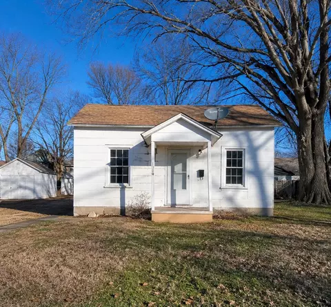 Exterior - 527 S Broadway Ave, Springfield, MO 65806 photo 7 of 12