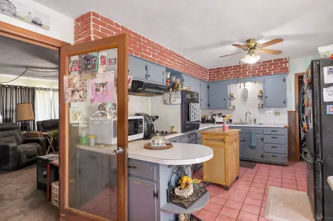 Kitchen - 1100 N Farm Rd 123, Springfield, MO 65802 photo 1 of 2
