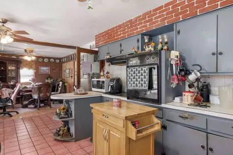 Kitchen - 1100 N Farm Rd 123, Springfield, MO 65802 photo 2 of 2