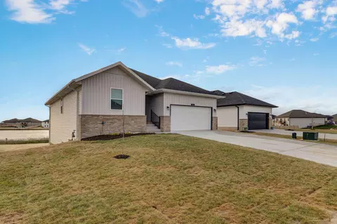 Exterior - 883 E Virginia Ln, Nixa, MO 65714 photo 2 of 3