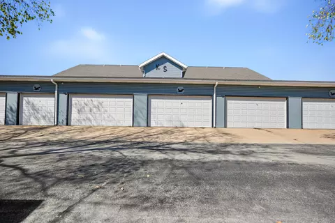 110 Kimberling Shores Ln #10, Kimberling City, MO 65686