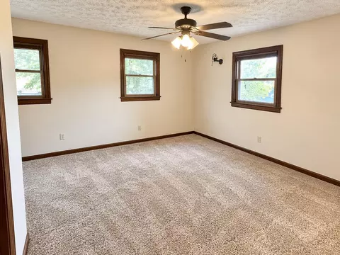 Bedroom - 260 Gardenia Ln, Republic, MO 65738 photo 2 of 3