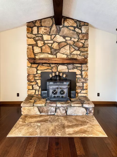 Living - 260 Gardenia Ln, Republic, MO 65738 photo 3 of 3