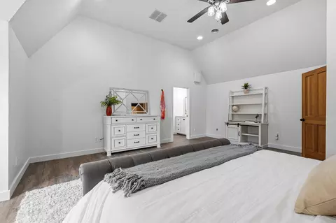Bedroom - 4827 S Landon Ct, Springfield, MO 65810 photo 9 of 11