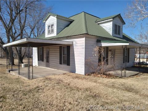 305 S Main St, Stover, MO 65078 photo 1