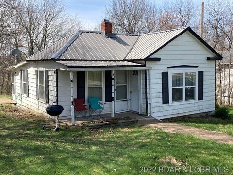 416 Mcnair St E, Versailles, MO 65084 photo 1