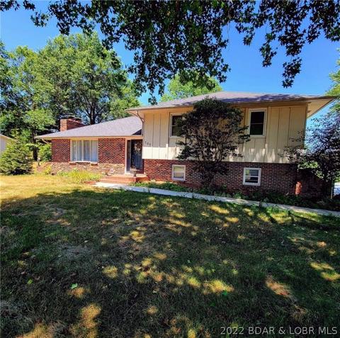 107 Moreau Dr, Versailles, MO 65084 photo 1
