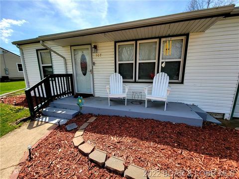307 S Hunter, Versailles, MO 65084 photo 1