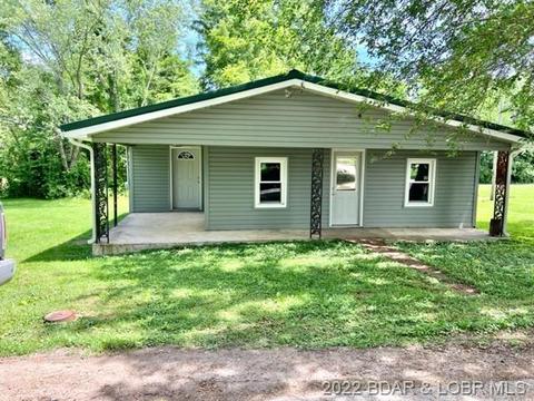 102 Thompson St, Iberia, MO 65486 photo 1