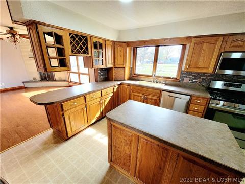 504 E Magnolia St, Versailles, MO 65084 photo 1