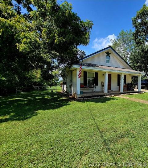 409 N Oak St, Stover, MO 65078 photo 1