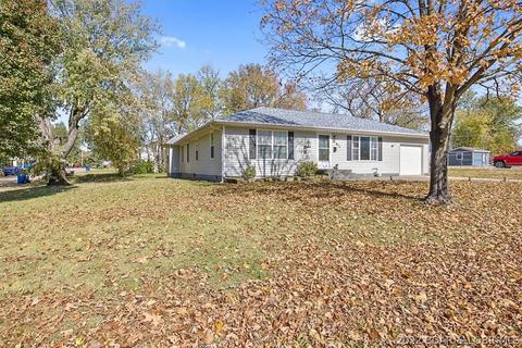 411 Newton St W, Eldon, MO 65026 photo 1