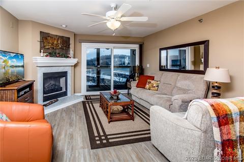 601 Park Place Dr #3D, Kaiser, MO 65047 photo 1