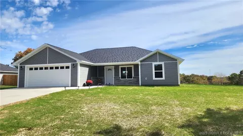 302 Hughes St, Versailles, MO 65084 photo 1