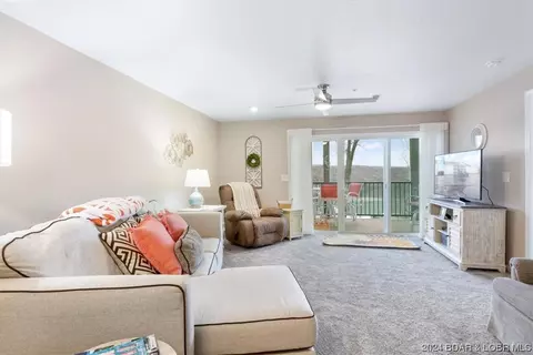 54 Park Pool Dr #2B, Kaiser, MO 65047 photo 1
