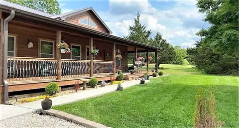 56 Locust Rd, Kaiser, MO 65047 photo 1
