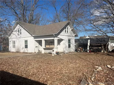 301 Third St W, Stover, MO 65078 photo 1