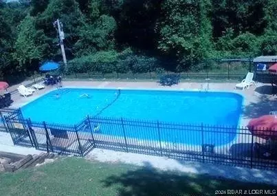 933 Round Table Dr, Camdenton, MO 65020 photo 8