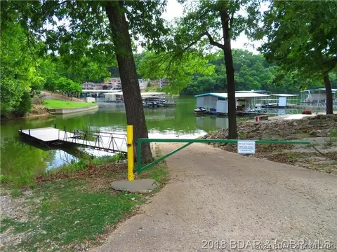 933 Round Table Dr, Camdenton, MO 65020 photo 13