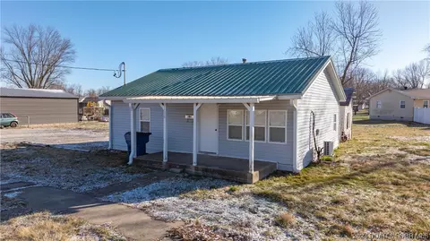 1106 S Grand Ave, Eldon, MO 65026 photo 1