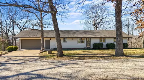 24 Avery Dr, Kaiser, MO 65047 photo 1