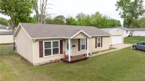 307 N Oak St, Eldon, MO 65026 photo 1