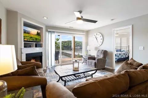575 Park Place Dr #3D, Kaiser, MO 65047 photo 1