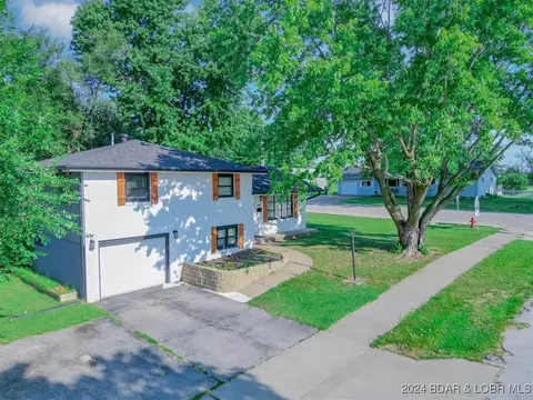 1005 Oak St N, Eldon, MO 65026 photo 1