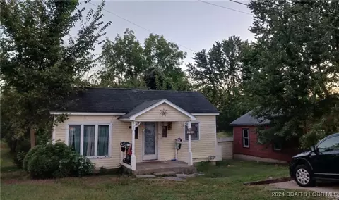 304 3rd St, Stover, MO 65078 photo 1