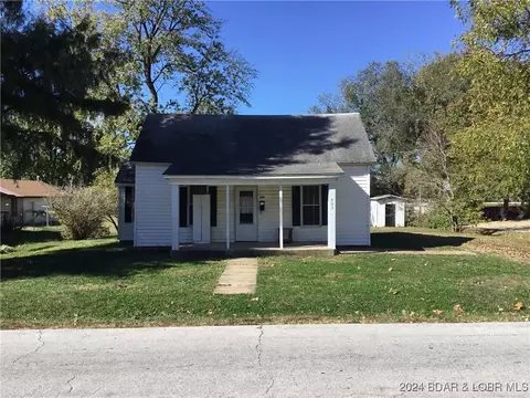 603 N Monroe St, Versailles, MO 65084 photo 1