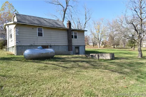 Exterior - 1808 Aurora St S, Eldon, MO 65026 photo 1 of 4