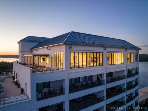 166 Captiva Dr #10 B, Sunrise Beach, MO 65079