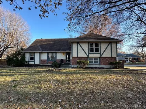 405 SE Westwind Dr, Lees Summit, MO 64063 photo 1