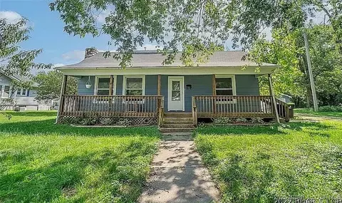 508 Monroe St, Versailles, MO 65084 photo 1