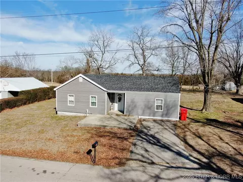 413 Walnut St, Iberia, MO 65486 photo 1