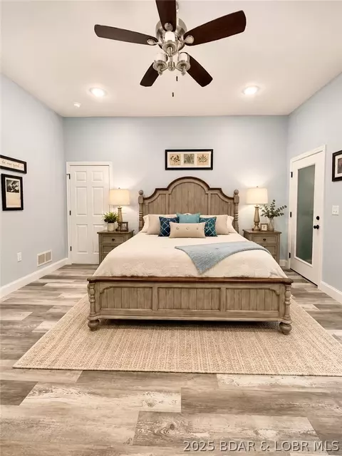 Bedroom - 26450 Eaglepoint Road Apt Rd #(70' LAKEFRONT), Barnett, MO 65011 photo 2 of 3